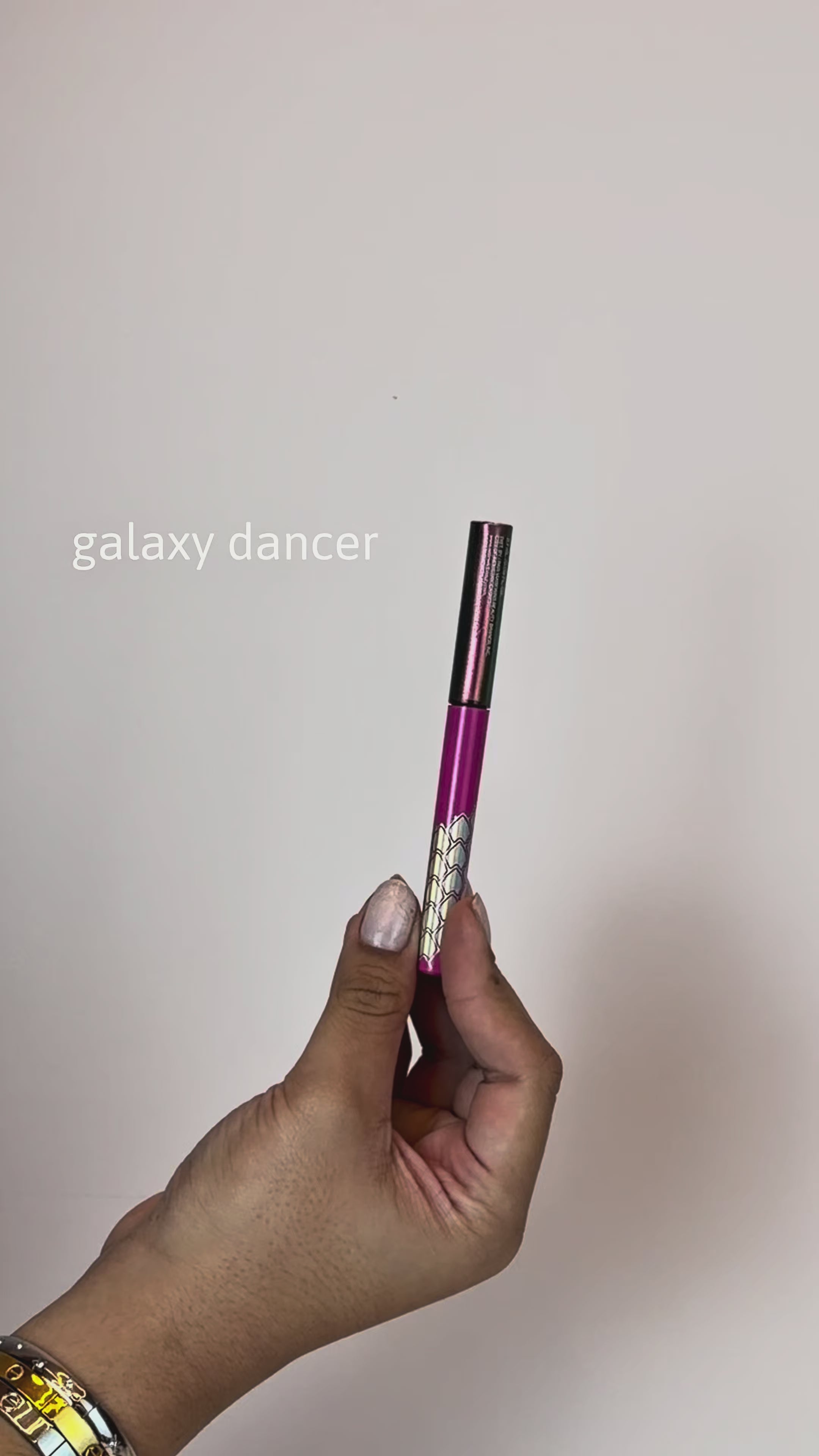 Chameleon Chrome Liquid Eyeliner